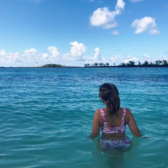 Meet your Posher, Brianna - Picture 2 of 5